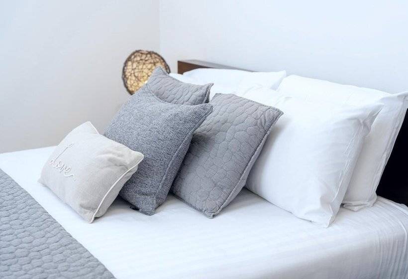 레지던스 Stunning 4 Bed House In Camberley