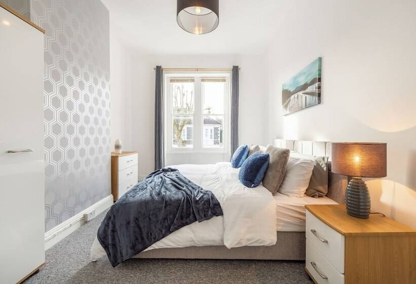 레지던스 Stunning 5 Bed Maisonette In Bristol