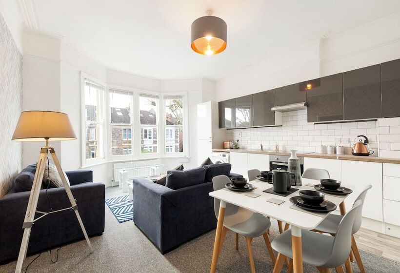 레지던스 Stunning 5 Bed Maisonette In Bristol