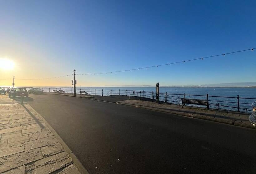 דירת נופש Traditional 3 Bed House On The Historic Headland