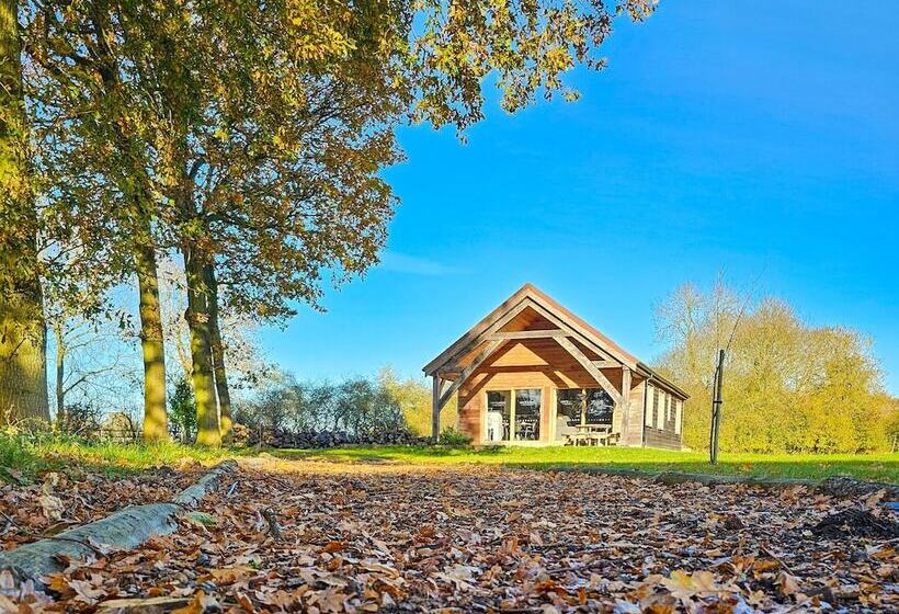 אתר נופש Hay S Wood Retreat