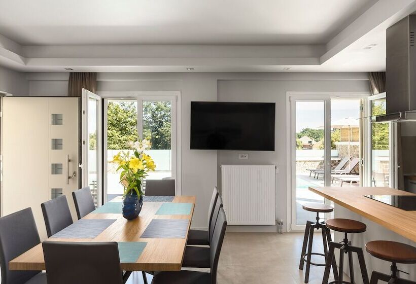 リゾートホテル Kopelula