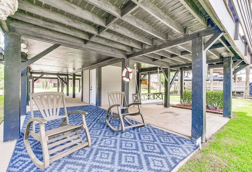 Riverfront Springfield Home W/ Scenic Deck & Dock!