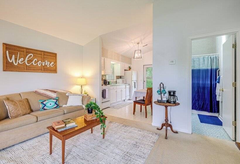 Roanoke Mountain Home: 4 Mi To Blue Ridge Parkway!