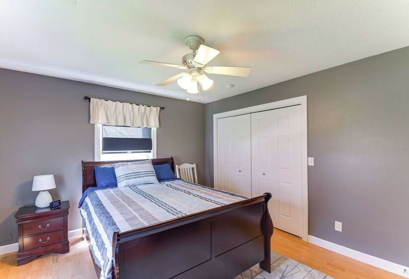 Rock Island Home W/ Private Yard & Fire Pit Table!