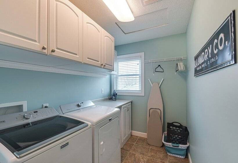 Rock Island Home W/ Private Yard & Fire Pit Table!