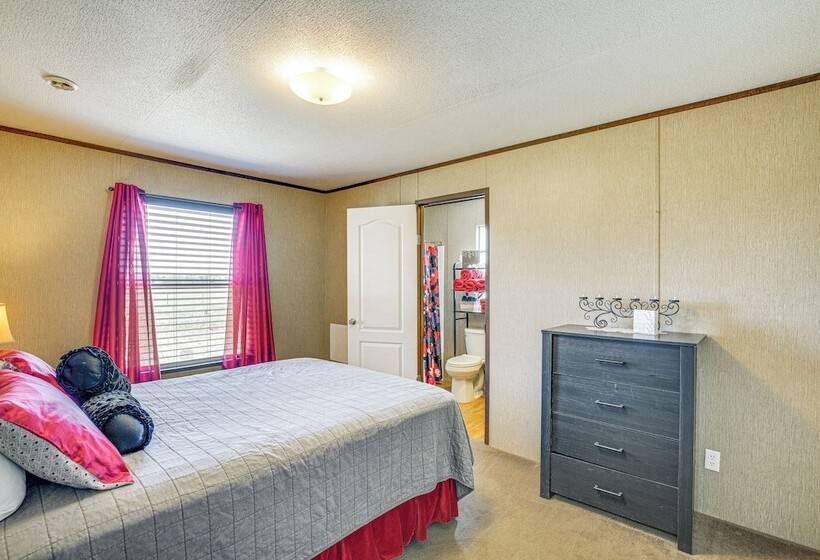 Secluded Texas Countryside Retreat Near Abilene