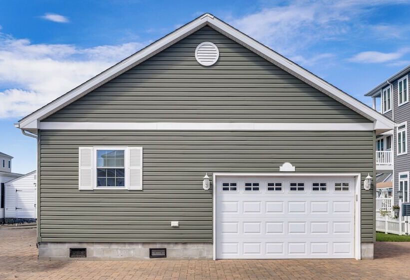 Selbyville Canal Front Home Near Beaches & Shops!