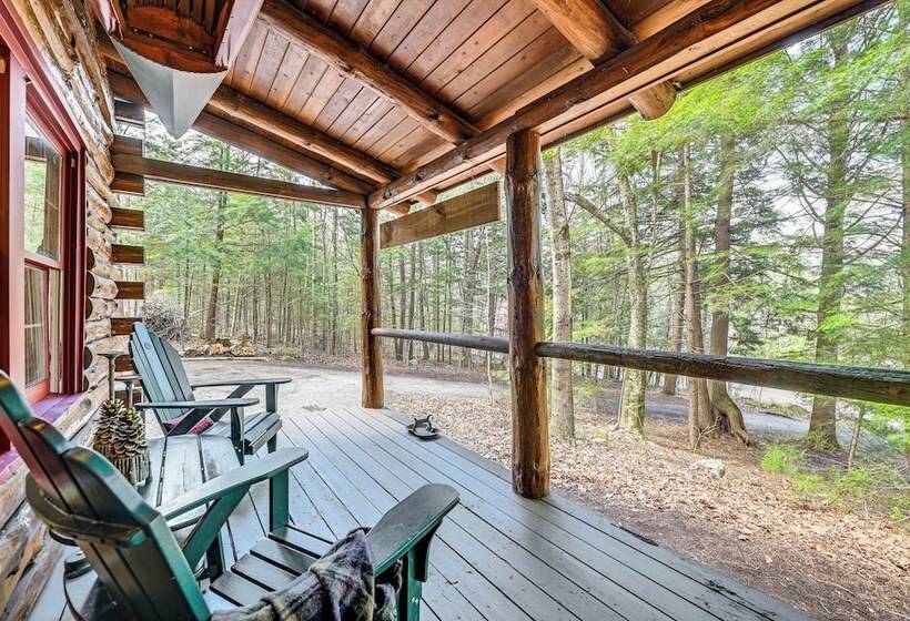 Lake & Beach Access At Lake Luzerne Cabin!