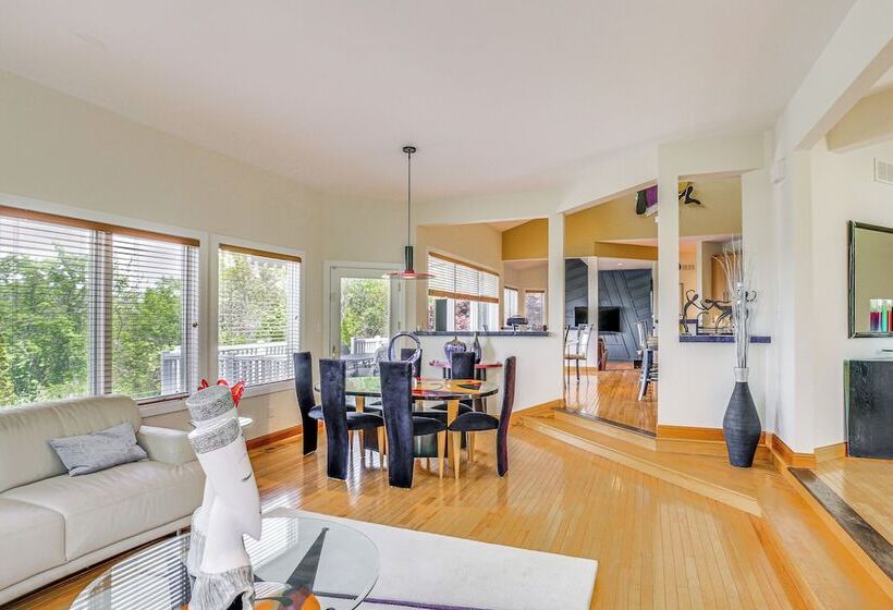 Spacious Missouri Retreat W/ Pool, Gym & Game Room