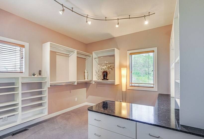 Spacious Missouri Retreat W/ Pool, Gym & Game Room