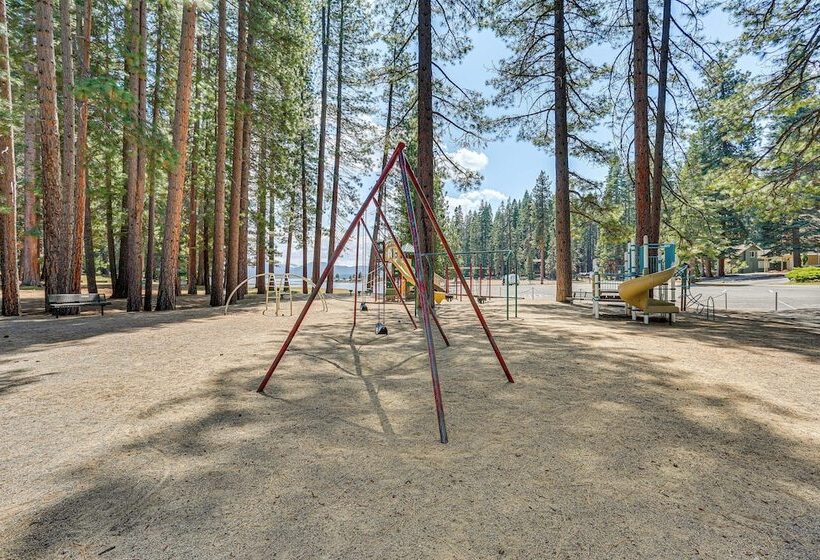 Spacious Retreat W/ Backyard: 1 Mi To Lake Almanor