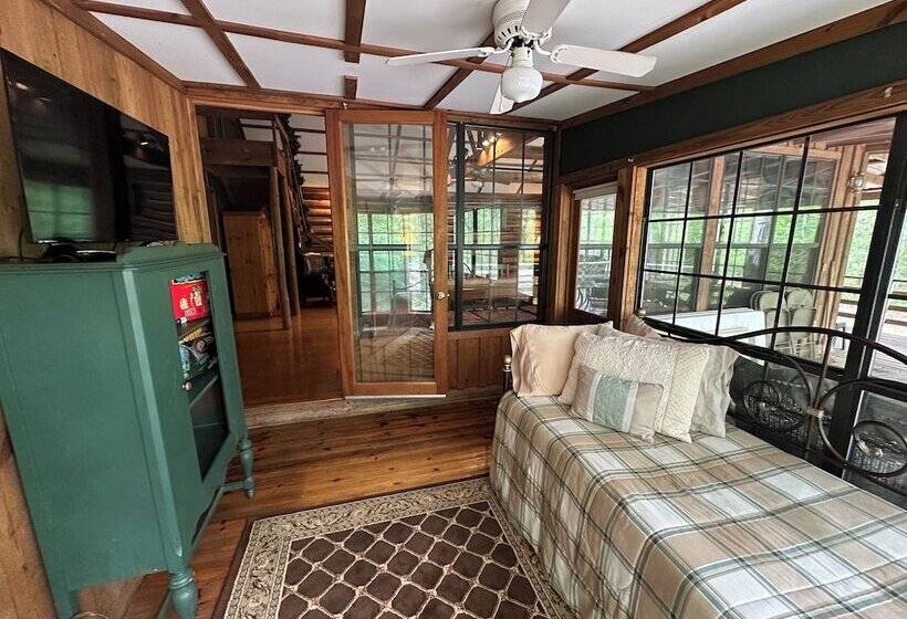 Stag Leap Cabins & Extended Stays