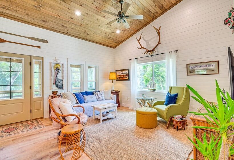 Stilt Style Cottage < 1 Mi To Downtown Yankeetown!