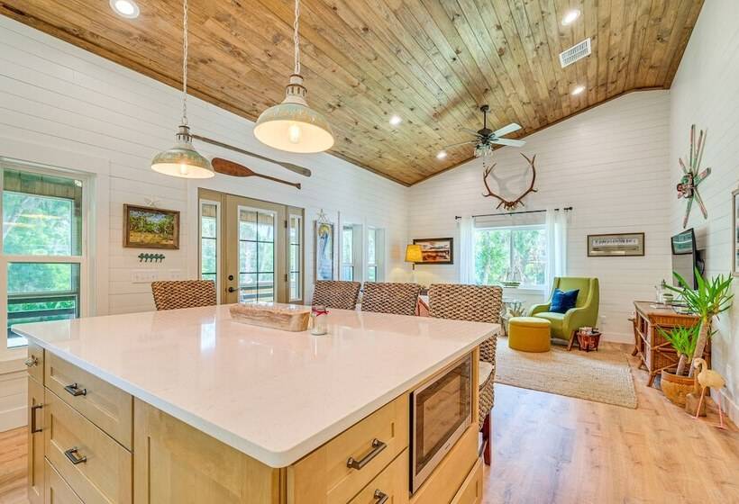 Stilt Style Cottage < 1 Mi To Downtown Yankeetown!