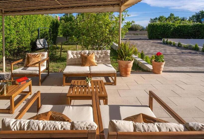 Storge Boutique Bed & Breakfast