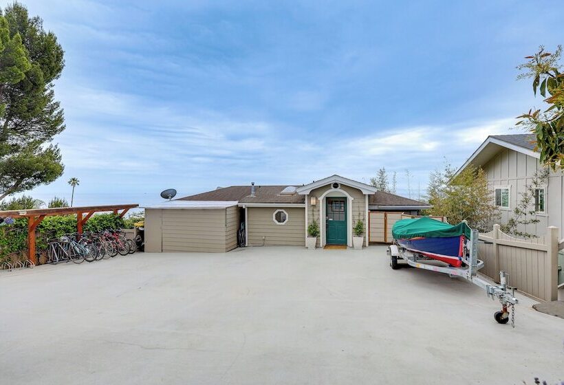 Summerland Home W/ Beach Supplies: Walk To Beach!