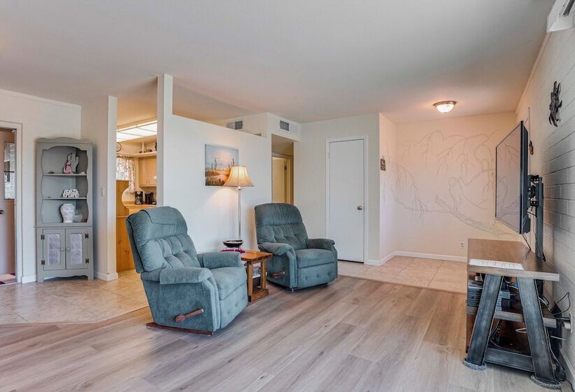 Sun City Home On Golf Course: Patio & Grill!