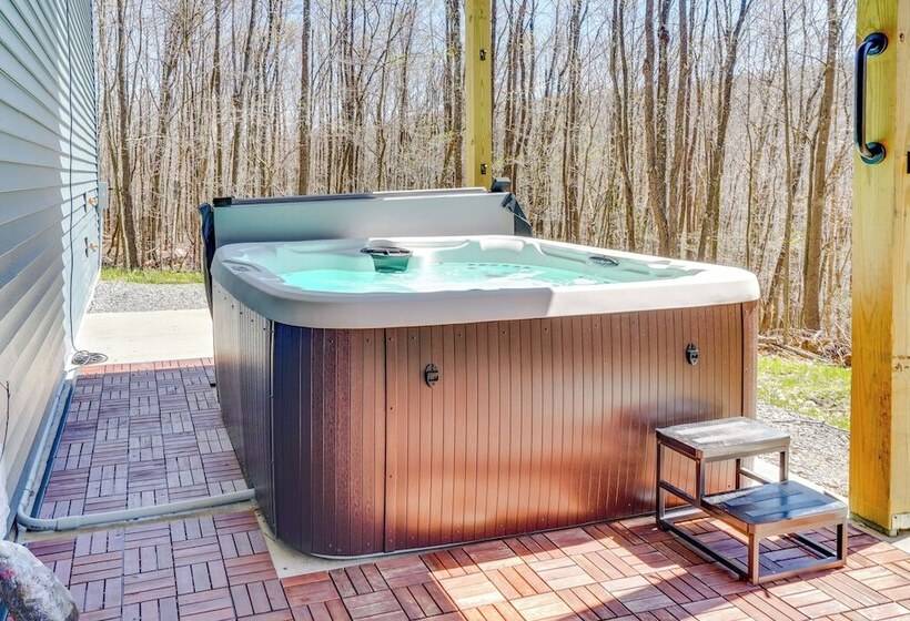 Swanton Retreat W/ Game Room, Hot Tub & Trails!