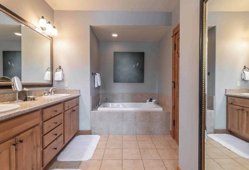 The Cottages At Old Greenwood