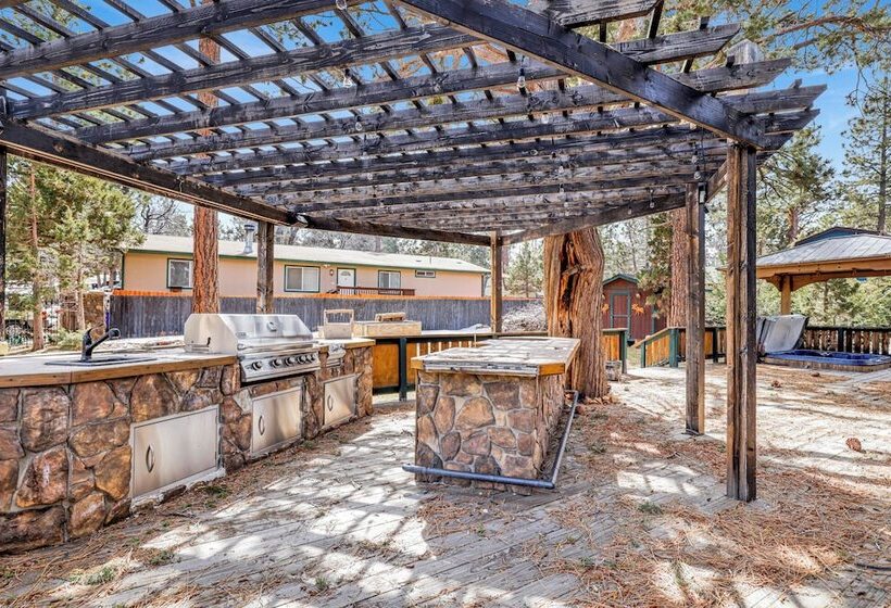 The Moose Tree House #2381