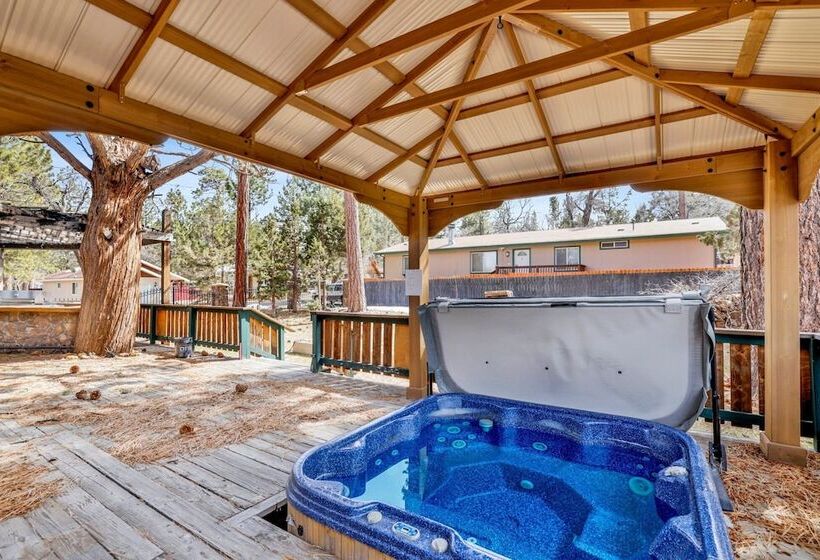 The Moose Tree House #2381