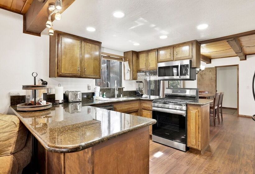 The Moose Tree House #2381