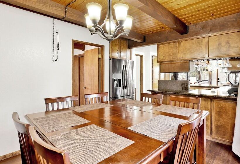 The Moose Tree House #2381