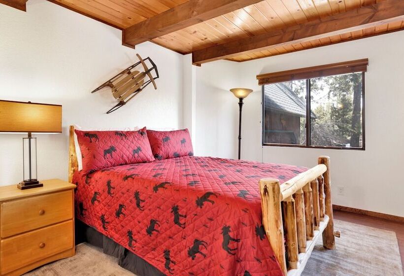 The Moose Tree House #2381