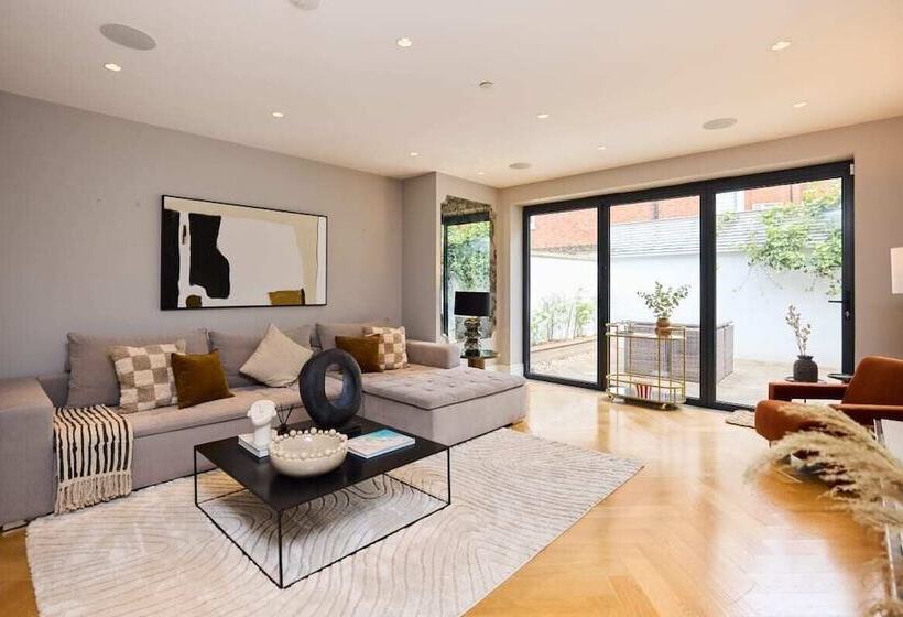 The Regent S Park Scenery   Spacious 3bdr House W/ Garden And Study Room