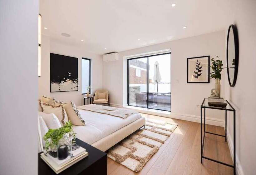 The Temple Fortune Crib   Lovely 3bdr House With Balcony