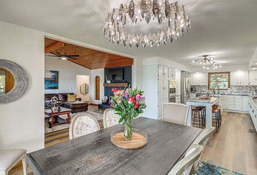 Tranquil Lakefront Greers Ferry Escape W/ Fire Pit