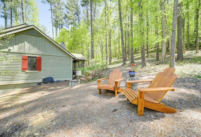 4 Mi To Lake: Tuckasegee Home W/ Community Perks