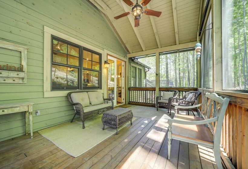 4 Mi To Lake: Tuckasegee Home W/ Community Perks