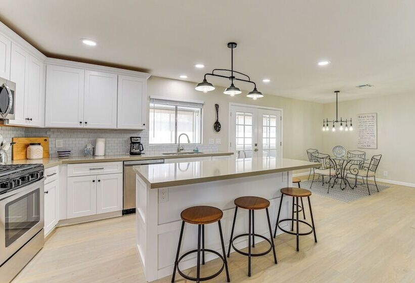 Updated Sun Lakes Home W/ Grill < 1 Mi To Golf