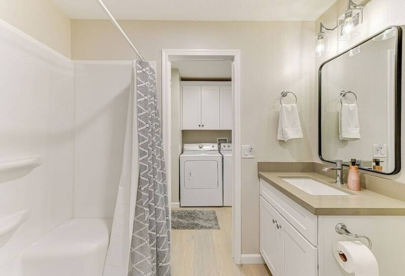 Updated Sun Lakes Home W/ Grill < 1 Mi To Golf