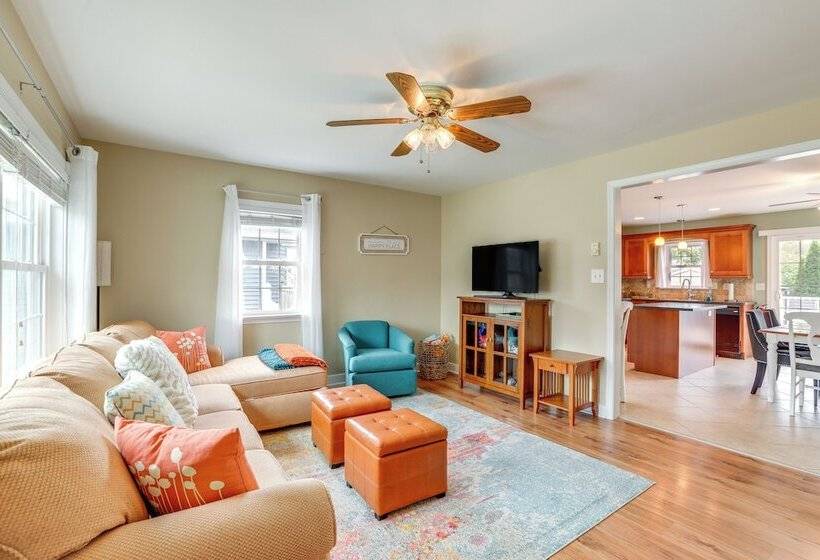 Villas Hideaway W/ Deck, Walk To Bay Beach!