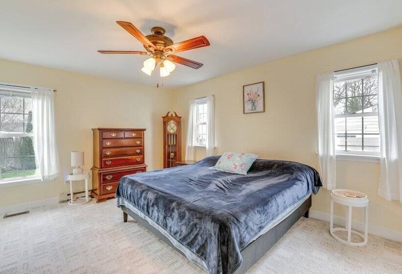 Villas Hideaway W/ Deck, Walk To Bay Beach!