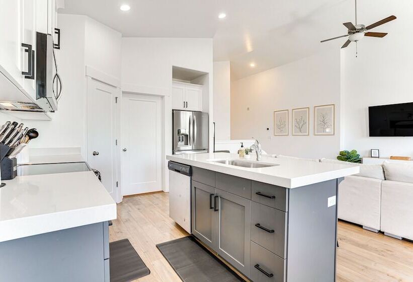 Vineyard Retreat W/ Gas Grill Near Utah Lake!