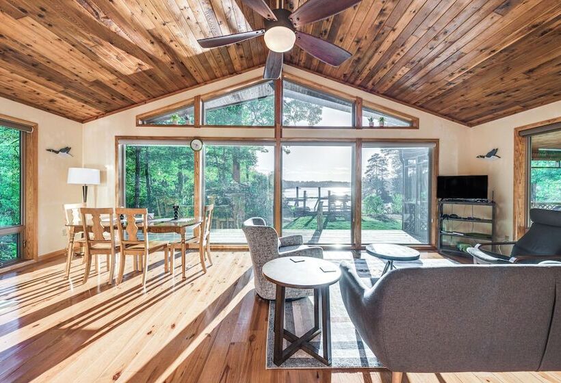 Waterfront Lancaster Cabin ~ 10 Mi To Kilmarnock!