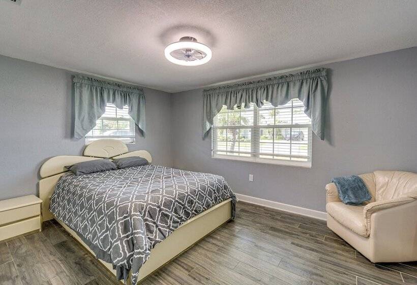 Waterfront Port Charlotte Home < 1 Mi To Beach!