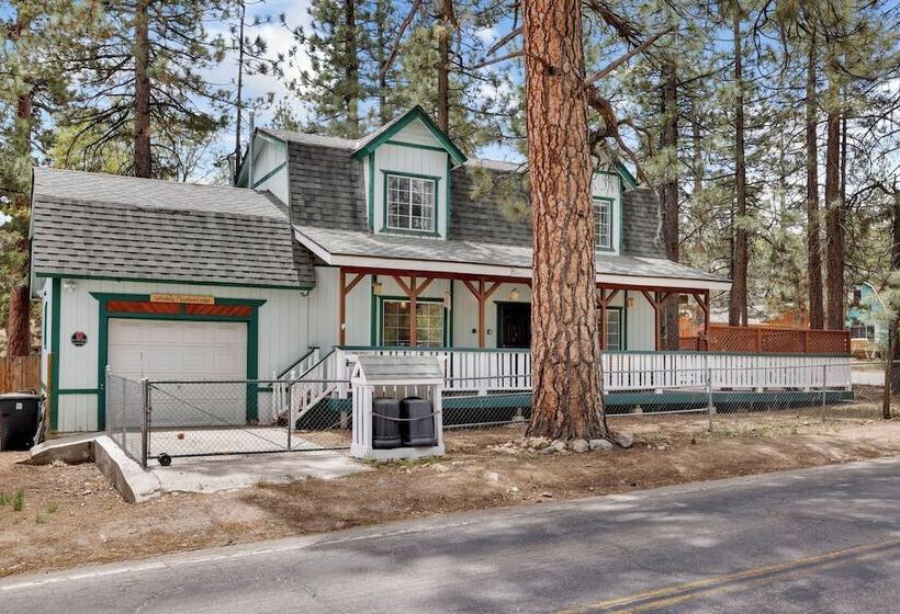 Whiskey Mountain Lodge   2028