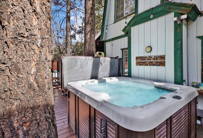 Whiskey Mountain Lodge   2028