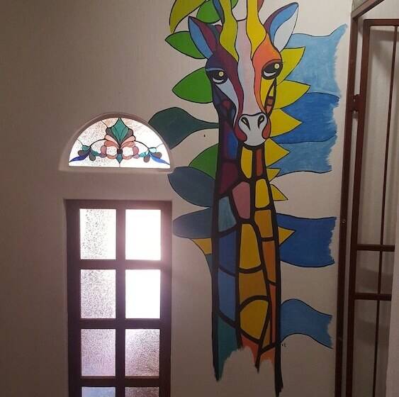 فندق صغير Blue Moon Backpackers