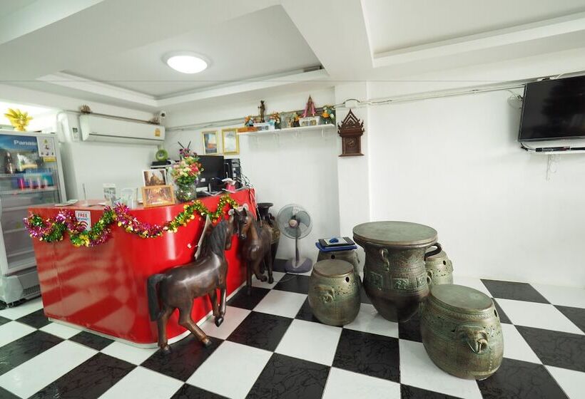 Arisa Hostel