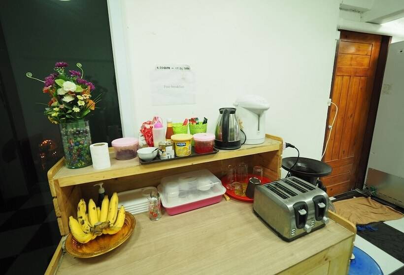 Arisa Hostel