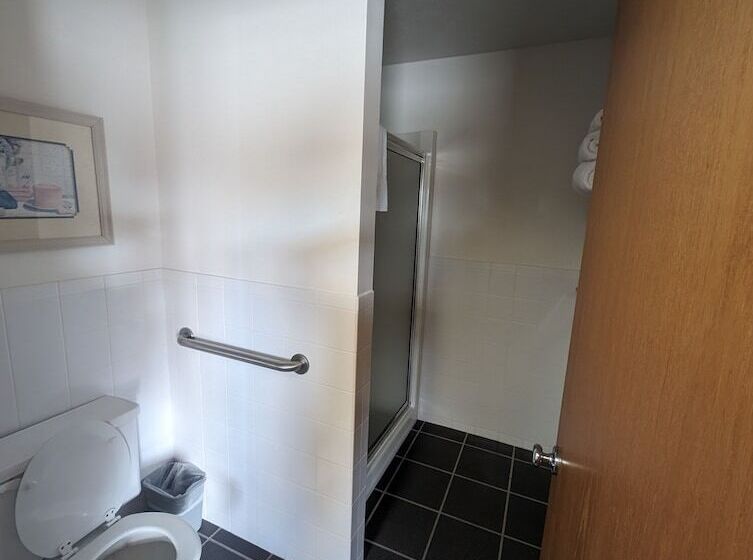 Auburn Inn Motel & Long Creek Rv Park