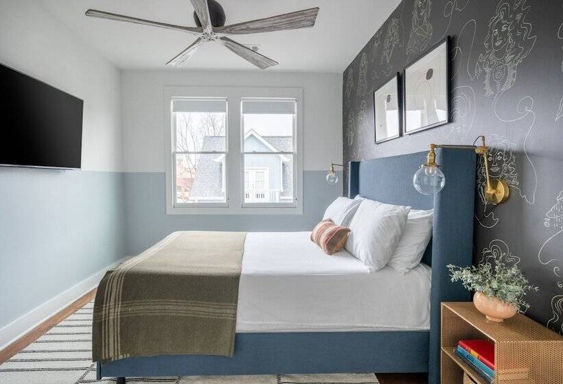 Barbara & Linda By Avantstay Stylish 2 Home Buyout In Heart Of Nashville