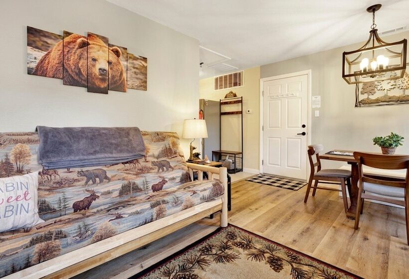 Beary Cozy Cabin #2315