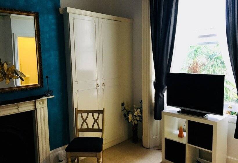 ベッドアンドブレックファースト Bentons Guest House